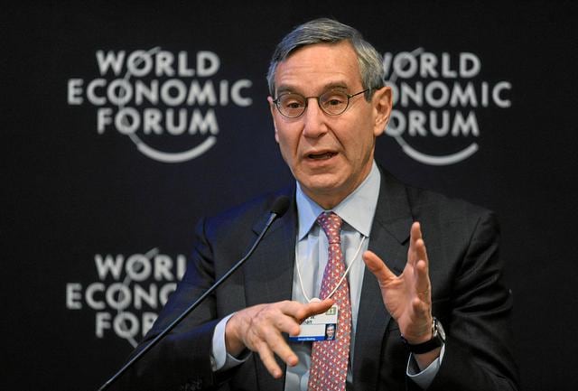 "Quién sabe lo que dirá. Podría ser totalmente encantador o podría ser muy agresivo y creo que será agresivo porque para eso viene". Richard Edelman, presidente de Edelman, una importante compañía de relaciones públicas estadounidense, hablando sobre la visita de Donald Trump a Davos.