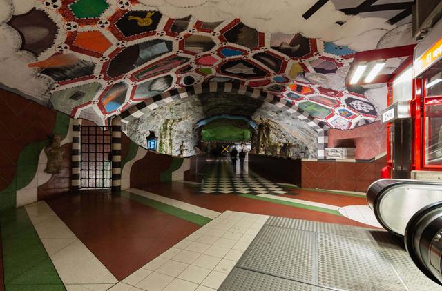 FOTO 9 | ESTACIÓN KUNGSTRÄDGÅRDEN
Está a 34 metros del subsuelo y contiene varias reliquias que fueron rescatadas en la reconstrucción del centro de la ciudad durante los años 1950 y 1960.