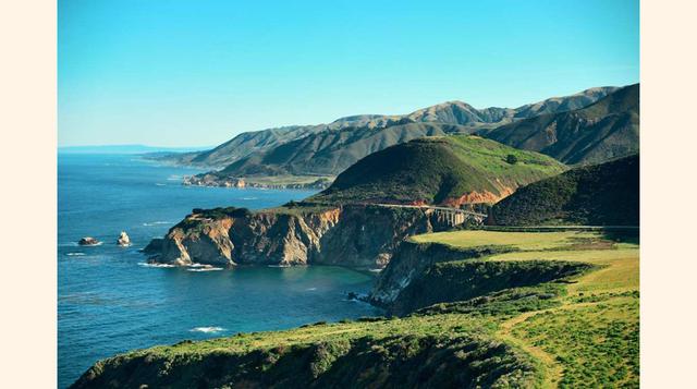 Big Sur, California; La mayoría de los viajeros del Pacific Coast Highway se tiran en el icónico puente de Bixby.