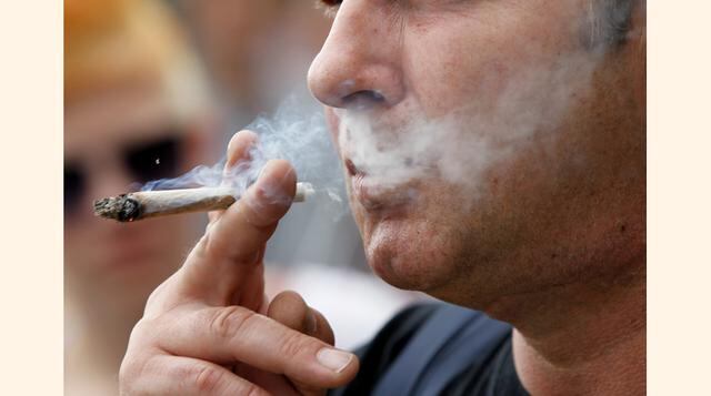 El consumo de drogas en el Perú está aumentando. Un estudio de DEVIDA indica que el 5.1 por ciento de peruanos había utilizado alguna droga ilegal durante su vida y 1.6 por ciento de la población (aproximadamente 265,000 personas) había consumido alguna d