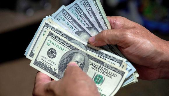 El dólar acumula una subida de 3.21% en la plaza local en lo que va del 2021. (Foto: AFP)