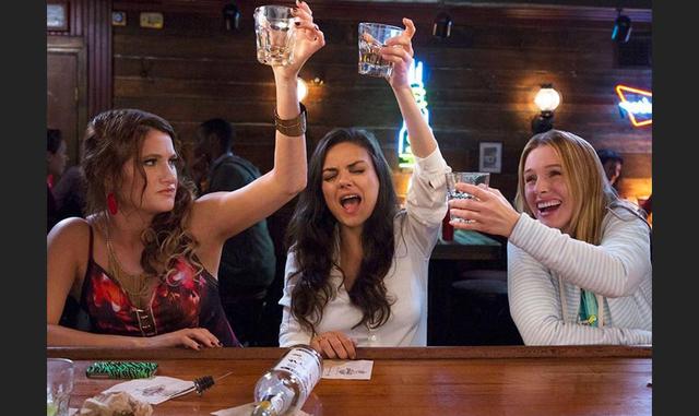 FOTO 11 |  "Bad Moms 2" de STX Entertainment se ubicó en el sétimo lugar con US$ 6.8 millones y acumuló US$ 50.9 millones en tres semanas. (Foto: IMDB)