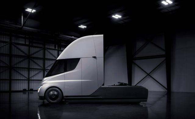 FOTO 3 | Su elegante y aerodinámico perfil, en mate o colores metálicos, está diseñado para destacar en las carreteras. Además, la compañía está ofreciendo un rendimiento que, según asegura, hará a este camión más rápido y económico que los camiones de di