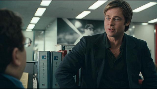 FOTO 6 | Moneyball: El juego de la fortuna (Moneyball)
No tienes que ser un fan del béisbol para disfrutar el papel de Brad Pitt como Billy Beane, el gerente general de los Atléticos de Oakland. Debido a que el equipo no tenía el financiamiento para gastar en los jugadores, Beane tenía que descubrir una manera única para competir.

¿Por qué verla? Beane debía ser innovador. Ésa es una de las cualidades más conocidas de los emprendedores: darse cuenta cómo hacer algo mejor. Beane nunca les hizo caso a los pesimistas ni abandonó su visión.