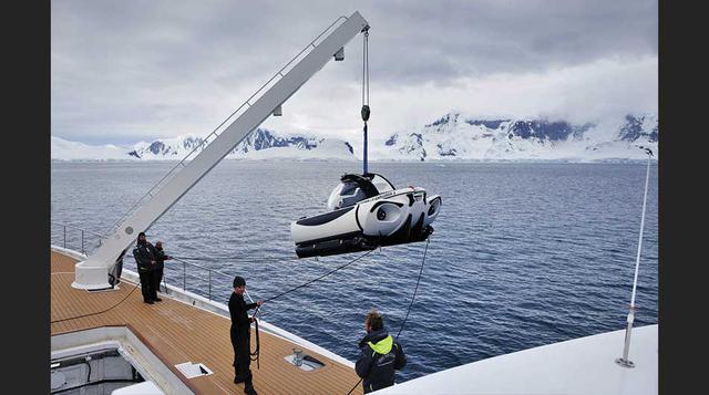 Submarino personal: Quizás el servicio más exclusivo a bordo es el submarino, que puede recibir a dos pasajeros por vez. Es la forma perfecta para avistar focas leopardo nadando y grupos de orcas en su hábitat natural. (Foto: David De Vleeschauwe/Bloomber