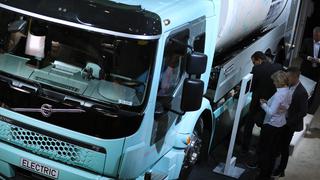 Volvo planea fabricar propias baterías para camiones eléctricos