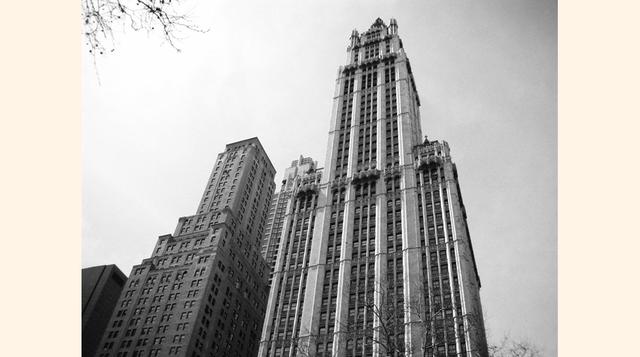 Woolworth Building, 791 pies, Nueva York, Nueva York (1913) De estilo gótico de Cass Gilbert Woolworth Building sirvió como sede de la Empresa FW Woolworth, un titán temprana de las cadenas minoristas estadounidenses. Aunque la plataforma de observación y