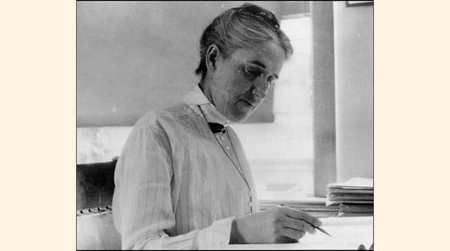 Henrietta Leavitt: Esta astrónoma estadounidense es otra pionera ignorada. Ella contribuyó a cambiar nuestra manera de ver el Universo. En el Observatorio Harvard descubrió un patrón entre el brillo de una estrella y su distancia a la Tierra. Esto le perm