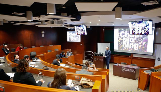 FOTO 8 | Caso Kodak. La primera cámara digital presentada como prototipo fue una diseñada en Kodak, en 1975, 13 años antes que salga al mercado -japonés y mundial- la primera cámara digital a la venta por parte de Fuji. ¿Qué iba imaginar el 'champion' Eastman Kodak, que su compañía se declararía en bancarrota como consecuencia de no hacerle championing a uno de sus propios inventos: la cámara digital? (Foto: USI)