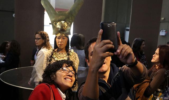 Se dice de la Señora de Cao que es madre, curandera, guerrera y tejedora. Pero, sobre todo, se cree que fue gobernante del norte del actual Perú en el siglo IV. (Foto: Reuters)