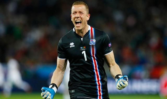 FOTO 8 | Películas. El arquero Hannes Halldorsson fue director de cine antes de ser jugador profesional. ¿Quién dijo multitasking?