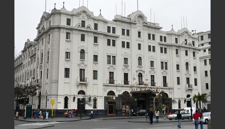 FOTO 3 | Dueños del hotel Bolívar recuperan su control, pero enfrentan deudas.  La infraestructura pasó a manos de la familia León Rupp. (Foto: Wikipedia)