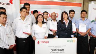 Ministra Jara convoca a 6,000 trabajadores para certificar su experiencia laboral