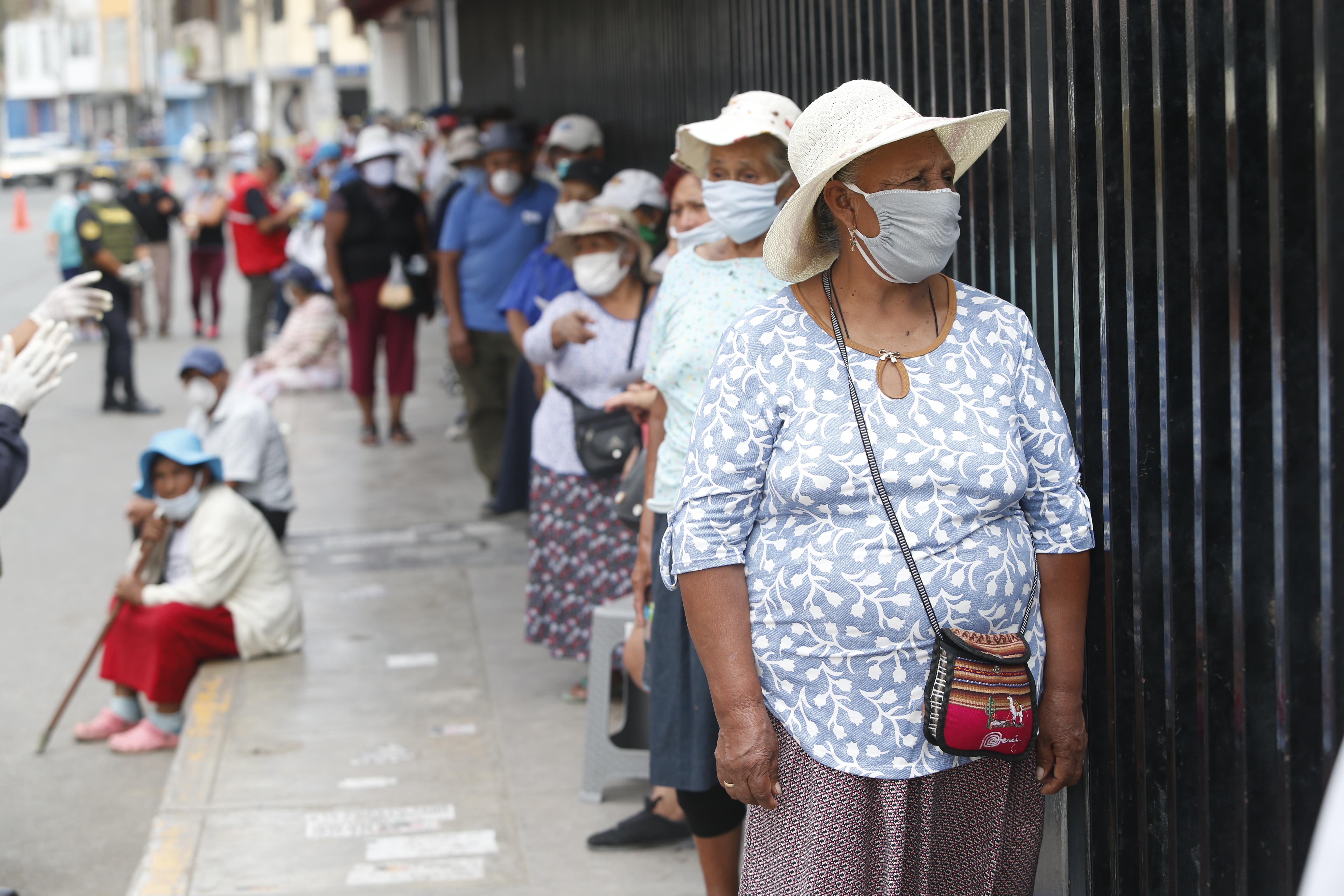 El MTPE elaborará un padrón que incluya a 800,000 hogares con trabajadores independientes para que también reciban el bono.. (Foto: GEC)