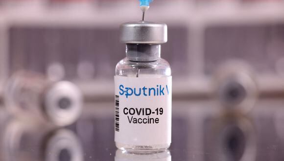 Ilustración de la vacuna Sputnik V. (Foto: Reuters)