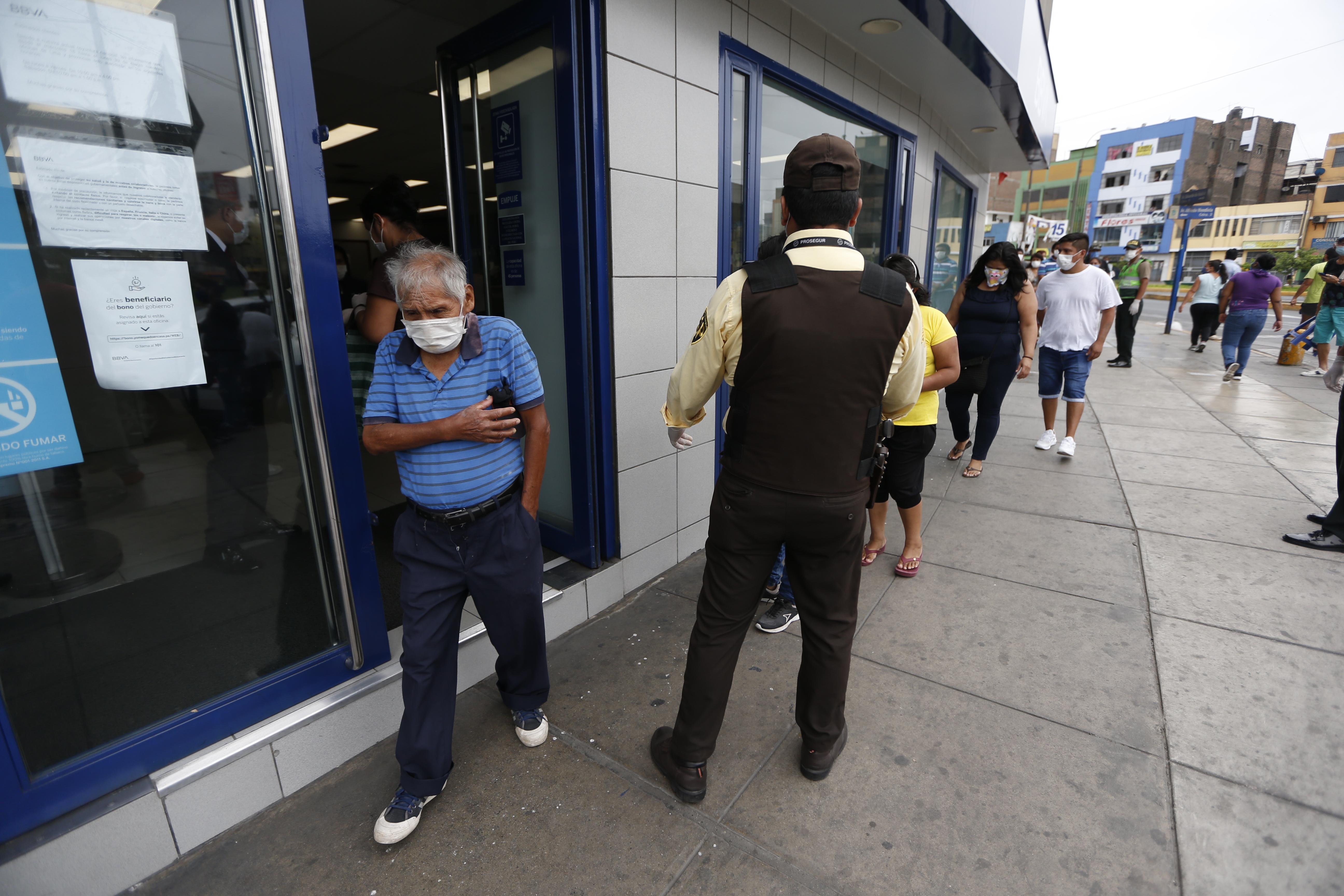 El presidente Martín Vizcarra anunció en la víspera que se ha aprobado el retiro de los fondos de las AFP hasta por S/ 2,000 para las personas que no aporten hace 12 meses. (Foto: GEC)