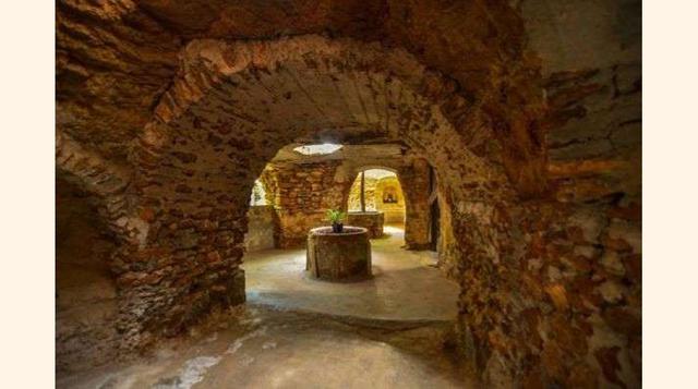 Forestiere Underground Gardens In Fresno – California, Es impresionante lo que un italiano puede llegar a hacer para sentirse como en casa. El caso más llamativo es sin duda el del siciliano Baldasare Forestiere, quien tras inmigrar a América pasó nada me