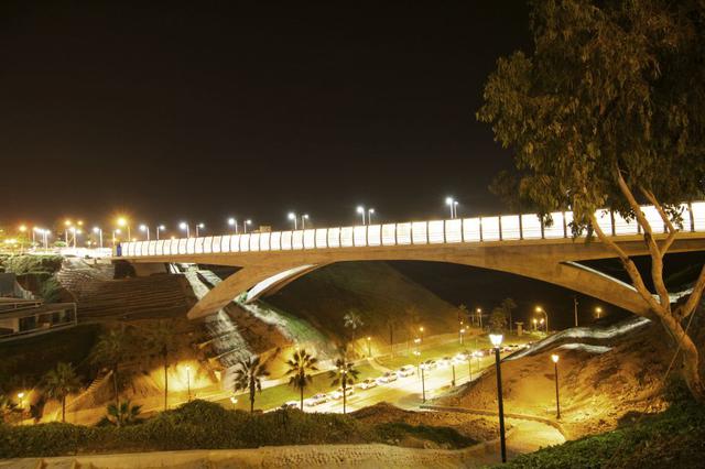 3.- Puente Mellizo del Villena Rey. Esta obra fue inaugurada el 22 de marzo, forma parte del Plan Integral de Ordenamiento Vial (PIOV) que lleva adelante la comuna de Miraflores.