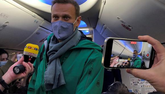 Alexéi Navalny regresó a Moscú el 17 de enero después de estar hospitalizado en Alemania, donde se recuperó luego de haber sido envenenado en su país. Él ha acusado directamente a Putin. REUTERS/Polina Ivanova/File Photo