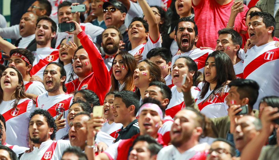 FOTO 9| Los aficionados que más deberán gastarse para seguir a sus selecciones son: Colombia, Panamá y Perú, que sólo para ir a seguir la Fase de Grupos deberán gastar más de US$ 3,500 entre billete de avión, estancia, entradas, etc. (Foto: Andina)