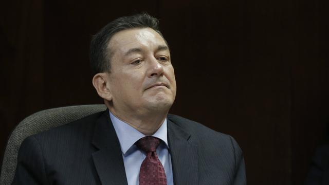 Rolando Reátegui, también en su cuenta de Twitter, se mostró bastante contento por la liberación de Fujimori; sin embargo, meses antes le pedía que tome "agüita de azahar" por cuestionar la censura a Kenji Fujimori. (Foto: USI)