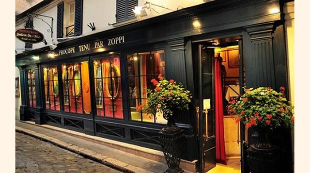 Café Procope. Inaugurado en 1686, está ubicado fuera del Teatro Francias, lo que hizo que fuera uno de los favoritos de los actores de París. (Foto: travel.amerikanki.com)