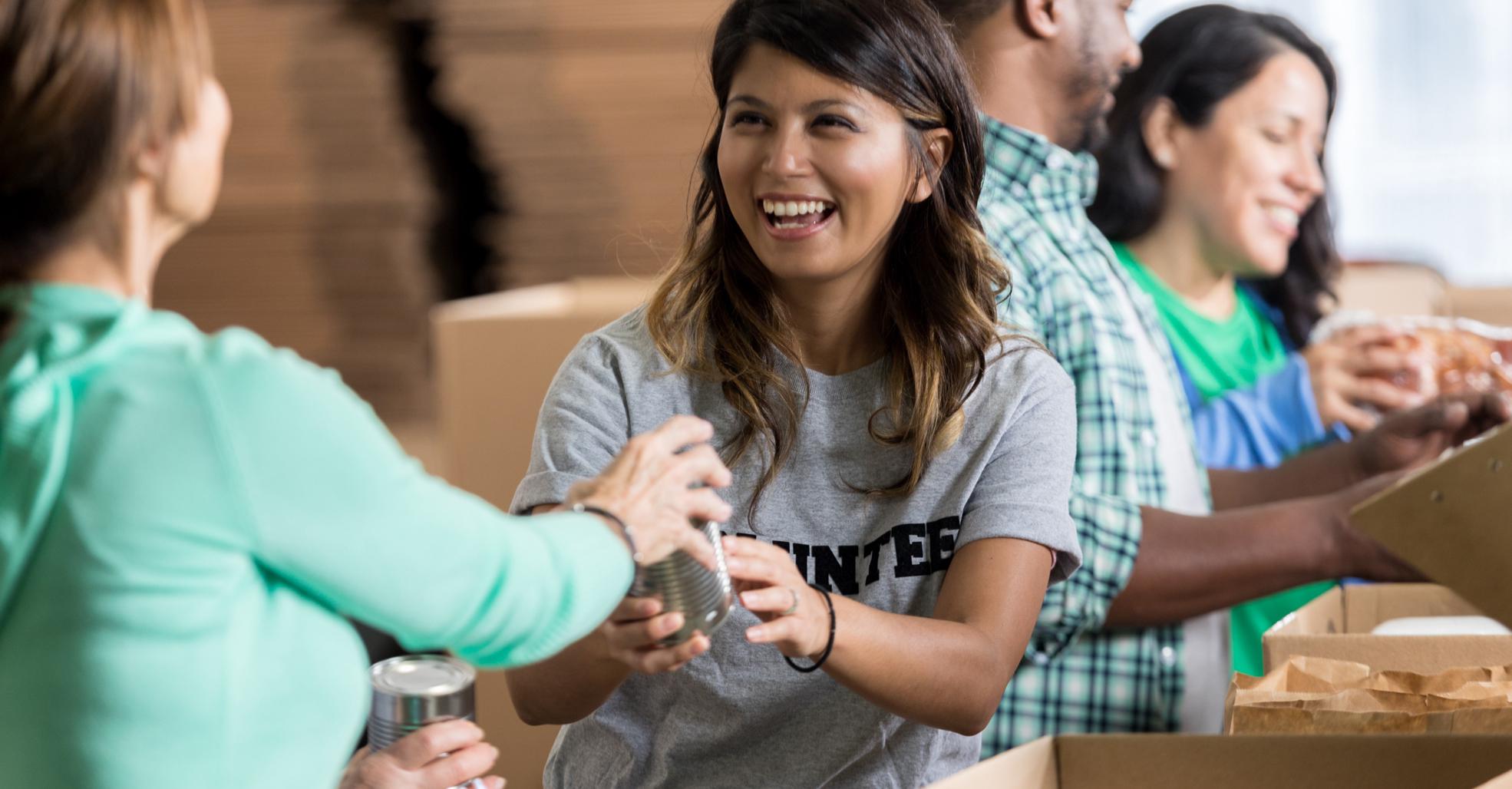 FOTO 1 | 1. Hacer algo útil por los demás (Foto: iStock)