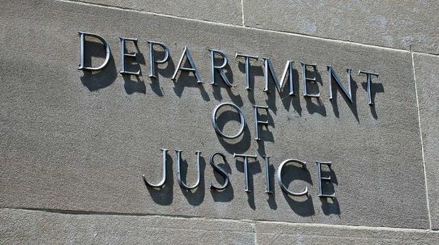 9. Filtran información de empleados del Departamento de Justicia de EE.UU. En febrero, cibercriminales comprometieron la base de datos del Departamento de Justicia EE.UU. CNN reportó que los atacantes publicaron datos de 10 mil empleados del Departamento 