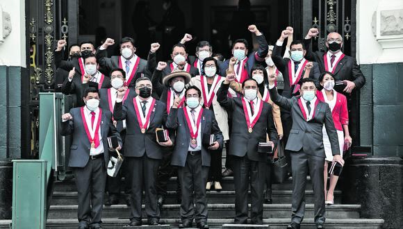 Bancada de Perú Libres está compuesta por 37 legisladores. Foto: GEC