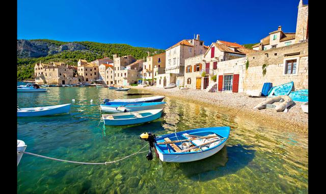 Foto 6 | VIS (CROACIA). Esta isla fabulosa todavía no recibe muchos visitantes. Hasta 1989, fue una base del ejército yugoslavo, pero ahora está llena de vides, paisajes pintorescos y restaurantes acogedores, además de barcos para dar un paseo y relajarse.
