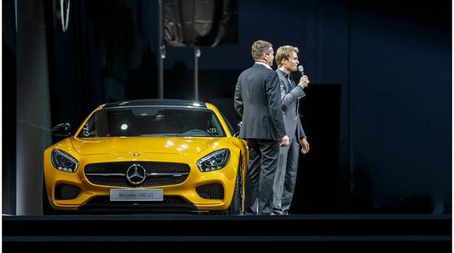 El modelo posee un bastidor construido casi íntegramente en aluminio que con apenas 231 kilos para un total de 1,540 kilos.