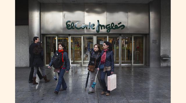 El Corte Inglés (España) es la mayor cadena de grandes almacenes de España, aunque está experimentando una de las mayores caídas de valor de marca de su historia. Su valor es de US$ 1,221 millones. (Foto: Bloomberg)