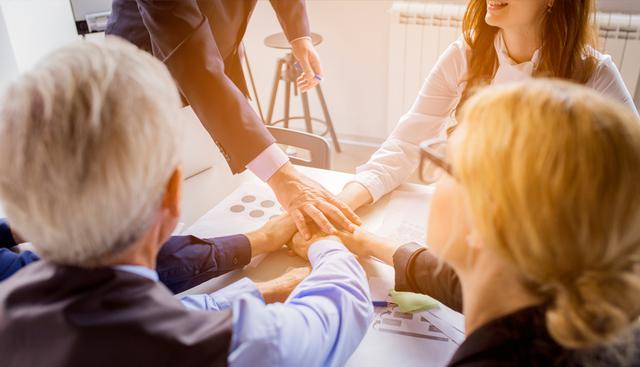 Foto 4 | Inteligencia emocional: La empatía es una de las habilidades blandas por excelencia de un líder, quien no debe olvidar que cada empleado tiene una vida personal de la cual no es posible desconectarse del todo cuando se está en el trabajo. En este sentido, un buen líder debe tener en cuenta que, en ocasiones, hay situaciones que pueden afectar a un colaborador y por tanto influir en su desempeño. (Foto: Freepik)