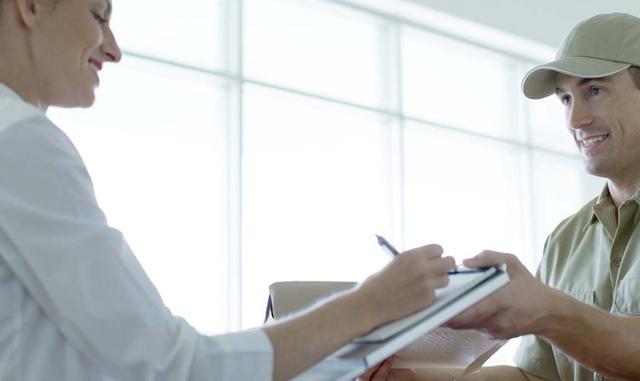 Foto 14 | Messenger Service: Bueno, se explica a sí mismo. Es un servicio de mensajería, entrega, entre otros