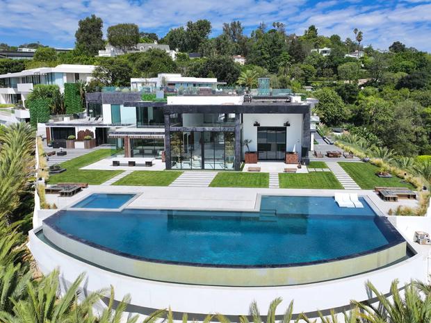 Castro Bought A $47 Million Mansion In Los Angeles.  (Image: Splashnews.com)