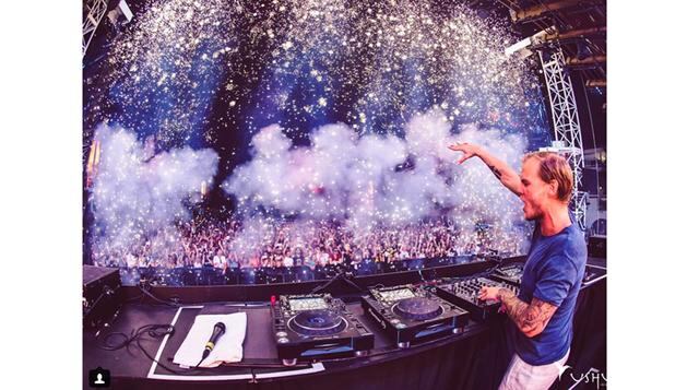 5. Ushuaïa Ibiza Beach Hotel. El hecho de que este hotel figure entre los 10 primeros de la lista es realmente impresionante, dado que solo ha estado abierto durante la temporada estival. Pero es donde encontrará a Avicii y David Guetta casi todos los dom