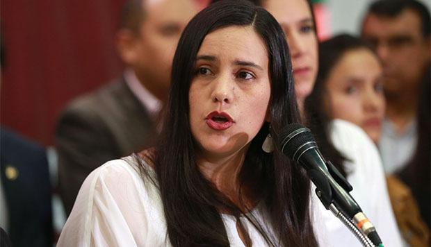 Verónika Mendoza criticó a Alan García al conocer que solicitó asilo político en Uruguay. (Foto: Agencia Andina)