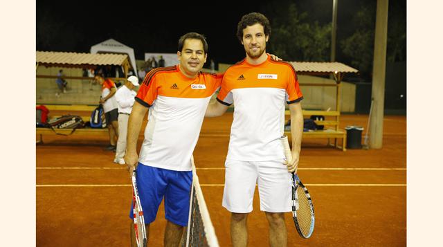 Eduardo Baca (Claro); Sebastian Betabelluz (Santander)