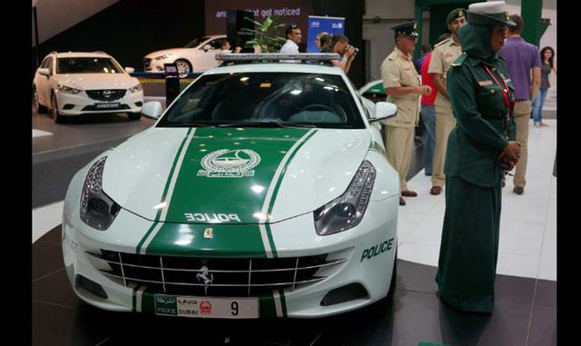 Foto 5 | 6. Dubái. Ferrari FF – US$ 400.000. Como verás, la policía de Dubái tiene una flota de automóviles que deja sorprendida hasta a la persona más rica del mundo. Otro de los caros juguetes que patrullan por las calles de la ciudad es la opulenta Fer