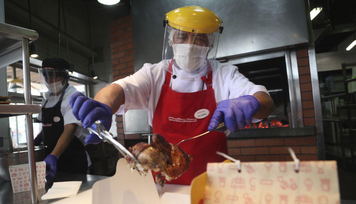 Los clientes también deberán tener equipos de protección para ser atendidos.