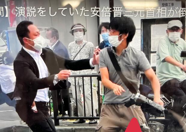 Moment in which Yamagami Tetsuya was arrested after shooting former Japanese Prime Minister Shinzo Abe.  In his hand he has a homemade weapon. 