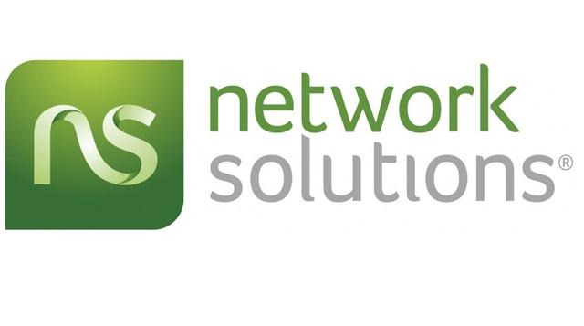 Network solutions es adquirida por Verisign por US$ 21,000 millones en el 2000.