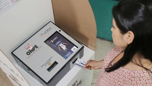 Práctica los pasos y aprende a usar el voto electrónico en el simulador que ofrece la ONPE  (Foto: Andina)