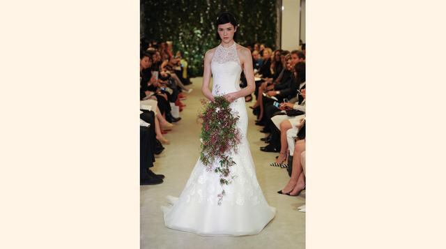 La romántica novia de Carolina Herrera, entre tules, sedas y encajes