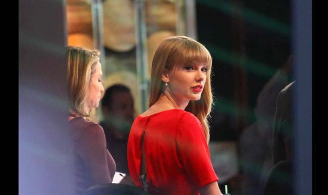 FOTO 16 |Spiegel sostuvo una breve relación sentimental con la superestrella del pop Taylor Swift.