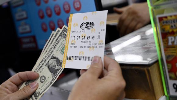 Todos anhelan ganarse el premio de  la lotería Mega Millions (Foto: AFP)