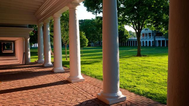 11. Universidad de Virginia. Sus egresados se suelen especializar en derecho ambiental, leyes de seguridad nacional y derecho de los animales.(Foto: Getty)