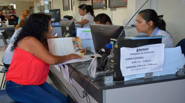 Reducir escalas. PPK plantea simplificar el impuesto de cuarta y quinta categoría al reducir las escalas a solo tres, incluyendo la exenta y manteniendo la reducción de la tasa aprobada por este gobierno y los umbrales de exención y de tasa máxima.