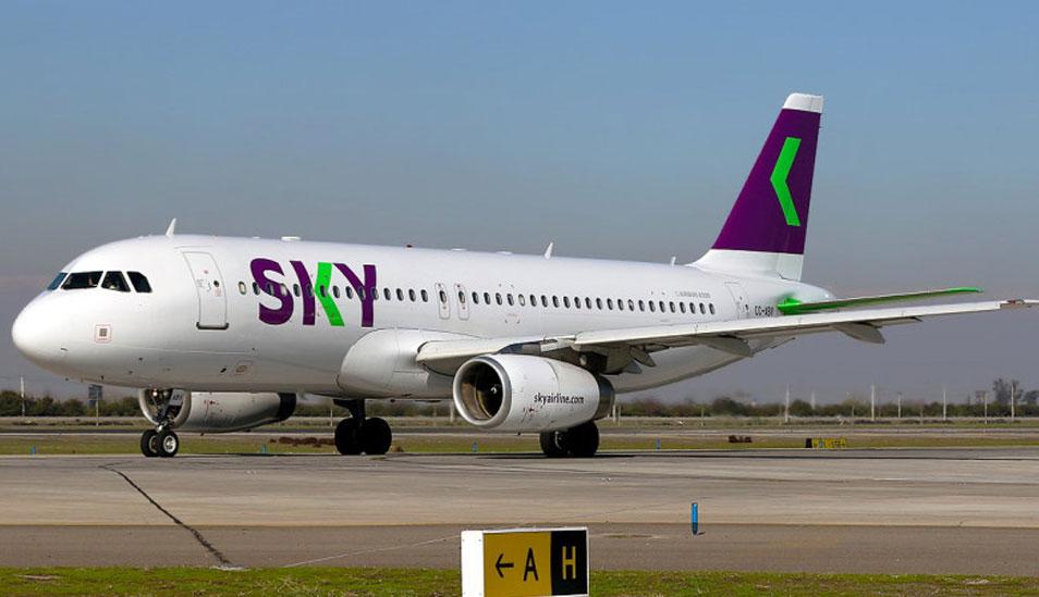 Foto 7 | Sky Airlines debutará con un centro de operaciones en Perú a mediados del 2019, anunció el director de finanzas de la compañía, José Ignacio Dougnac. Si bien, la aerolínea actualmente tramita los permisos para operar con vuelos nacionales e internacionales, comenzarán con seis a ocho destinos domésticos principales en el primer año e irán creciendo para  unir a todos los destinos, informó el Diario Financiero. Entre ellos, se ha mencionado a Cusco, Piura, Trujillo, Tarapoto, entre otras ciudades. (Foto: Difusión)