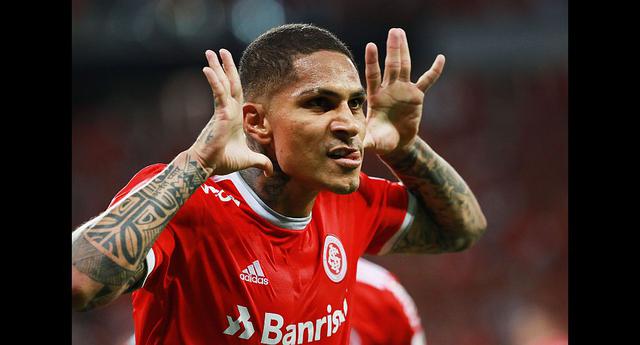 Paolo Guerrero (36) está valorizado en 1.96 millones de dólares tras perder un valor de 545.67 mil dólares. (Foto by SILVIO AVILA / AFP)